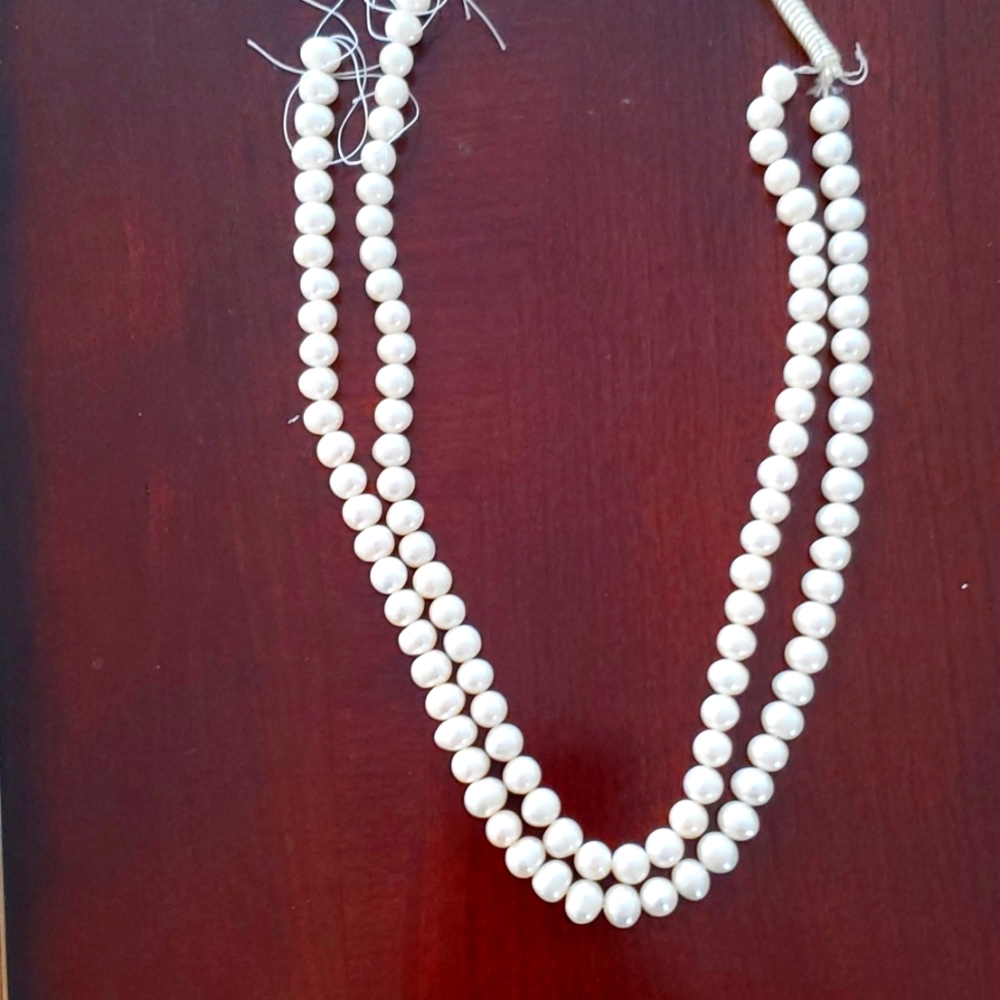 02 lines of pearl. Unfinished necklace .
